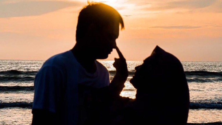 Honeymoon di Bali, Ini Momen Romantisnya Ikke Nurjanah dan Karlie Fu Ikke Nurjanah dan Karlie Fu belum lama ini honeymoon di Bali. Yuk intip, momen romantis mereka!