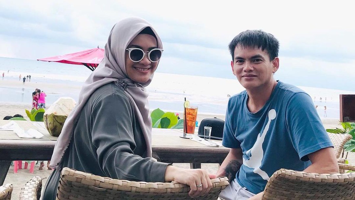 Ikke Nurjanah dan Karlie Fu belum lama ini honeymoon di Bali&period; Yuk intip&comma; momen romantis mereka&excl;