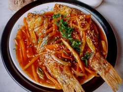 Resep Pembaca : Ikan Mas Asam Manis yang Gurih Renyah