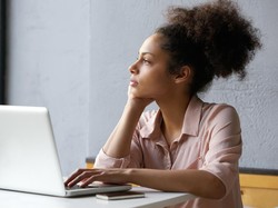 8 Kebiasaan Unik & Nyeleneh Orang dengan IQ Tinggi, Kamu Punya?
