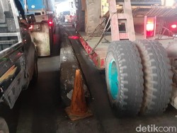 Warga: Pembatas Jl Raya Cilincing Sudah Bikin Patah Tangan Pemotor
