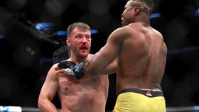 Jadwal Stipe Miocic vs Francis Ngannou di UFC 260