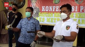 VIDEO: Polisi Temukan 2 Sajam Di Mobil Dekat PN Jakarta Timur