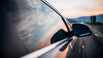 PUNYA MOBIL RP1 M DARI GAJI GURU