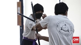 FOTO: Berlatih Seni Bela Diri Warisan Majapahit Kuno