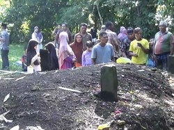 Tak Ada Nama di Nisan Kuburan yang Tanahnya Meninggi 1,5 Meter di Sumbar