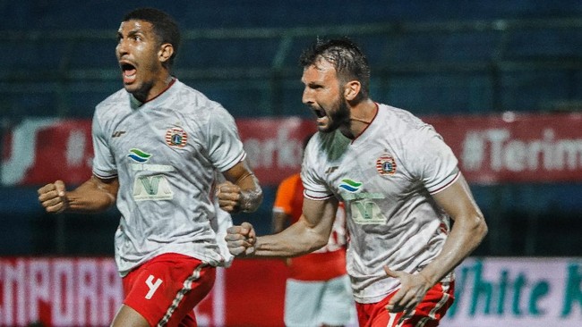 Persija Jakarta kalahkan Borneo FC 4-0 pada laga kedua babak penyisihan Grup B Piala Menpora 2021 di Stadion Kanjuruhan, Malang, Sabtu (27/3).