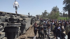 Kereta Api Tergelincir di Mesir, 11 Orang Tewas dan 98 Luka