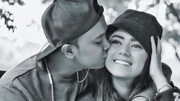 img-title Mantap Bercerai dengan Dennis Lyla, Thalita Latief: Ini yang Terbaik