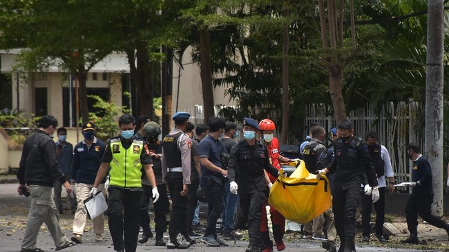 Kapolri Jenderal Listyo Sigit menyebut pelaku bom Katedral adalah warga Makassar jaringan JAD. Kelompok ini berbaiat dengan ISIS.