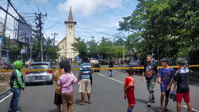 Walkot Makassar memastikan tidak ada jemaat Gereja Katedral Makassar yang menjadi korban dari ledakan bom bunuh diri pada Minggu (28/3) pagi.