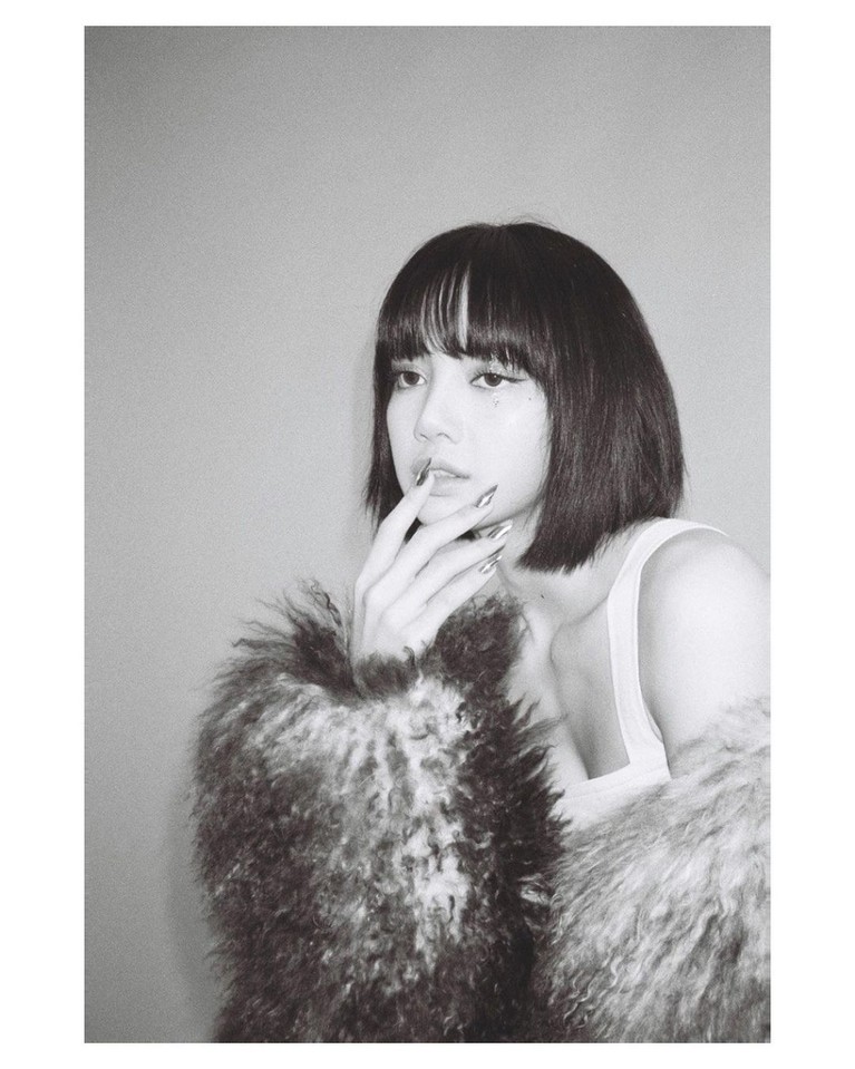 Lisa BLACKPINK Berulang Tahun Ke-24, Yuk Intip Cantiknya Lisa! Lisa BLACKPINK berulang tahun ke-24 pada sabtu (27/3). Yuk intip cantiknya Rapper BLACKPINK ini!