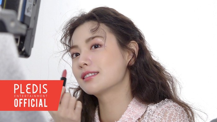 Tidak heran, Nana sering berkolaborasi dengan berbagai brand make up populer / foto: pledisentertainment