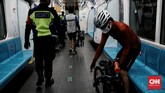 FOTO: MRT Jakarta Ramah Sepeda Non-Lipat Pemprov DKI mengatur kebijakan baru dengan mengizinkan sepeda non lipat masuk gerbong MRT dengan sejumlah syarat.