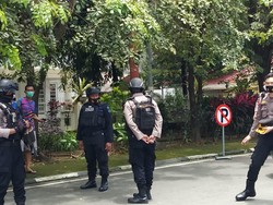 Polri Sebut Pelaku Bom Bunuh Diri di Makassar 2 Orang Pakai Motor