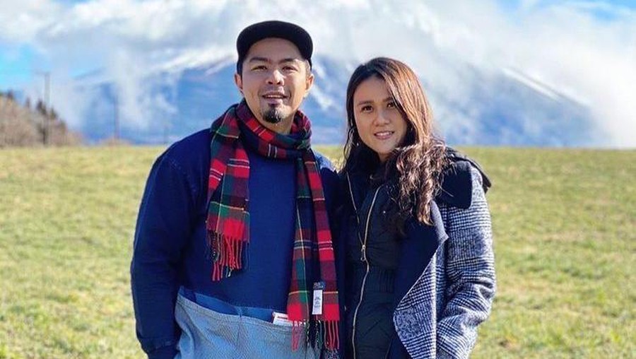 Setelah kabar peceraian orang tua Bams, Desiree Tarigan dan Hotma Sitompul mencuat ke publik. Bams dikabarkan juga tengah proses cerai dengan sang istri, Mikhavita Wijaya. Intip lagi momen manis mereka berdua!