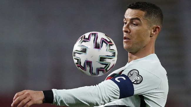 Pemain asal Serbia, Nemanja Matic meledek Cristiano Ronaldo dan Bruno Fernandes soal insiden gol hantu di Kualifikasi Piala Dunia.