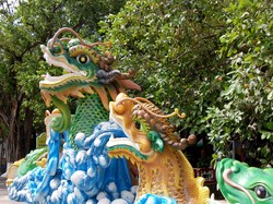The Real Traveler! Bule Ini Berhasil Jalan Kaki dari Inggris hingga Vietnam