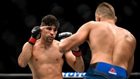 UFC 260: Luque Menang Submission atas Woodley