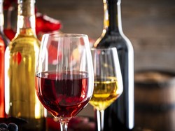 Niat Bikin Wine Ular, Pria di China Malah Kritis Kena Bisanya