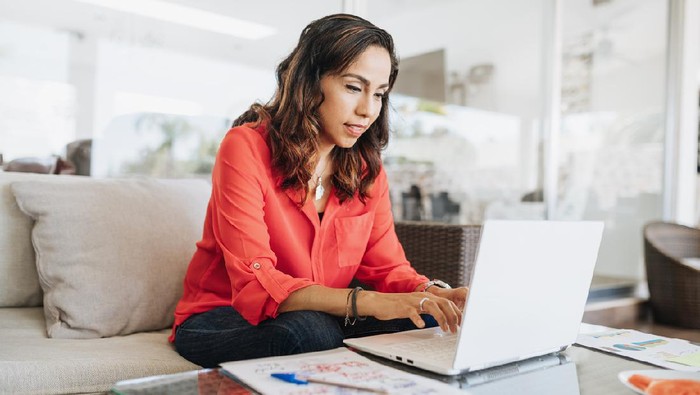 Portrait of mature Latina businesswoman