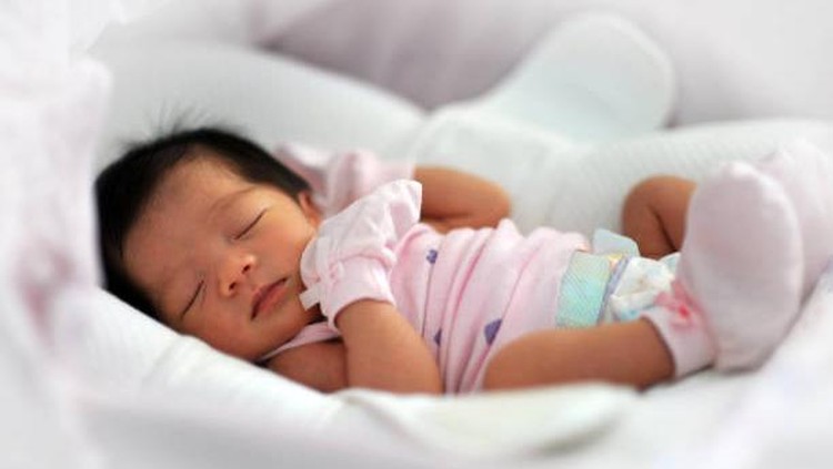 25 Nama Bayi Perempuan Unik dan Cantik, Terinspirasi dari Laut Ada 25 nama bayi perempuan yang cantik dan unik terinspirasi dari lautan dalam artiel berikut. Jangan dilewatkan, Bun!