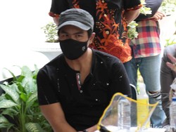 Bams eks Samsons Digugat Cerai Istri