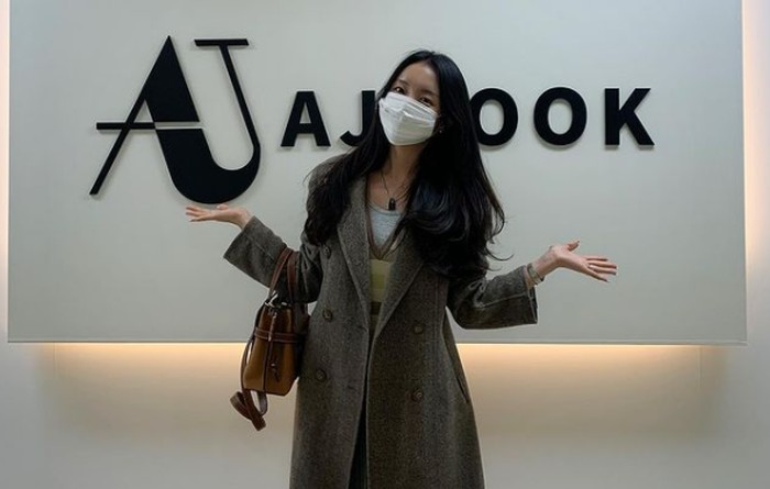Menjabat sebagai Co-CEO dari brand fashion AJ Look, dan memiliki shopping mall fashion sendiri bernama MEJIWOO / foto: instagram.com/mejiwoo103