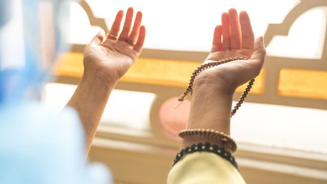 Ketika menghadapi cobaan dan kesulitan, umat Islam dapat memanjatkan doa agar diberi kemudahan. Berikut kumpulan doa yang dapat dibaca.