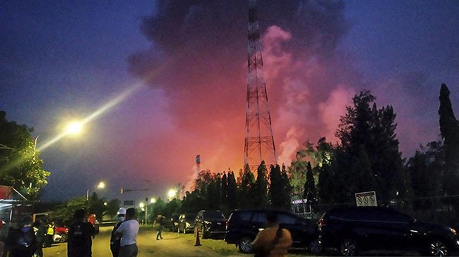 Hingga Senin (29/3) pukul 16.42 WIB, jumlah korban luka ringan mencapai puluhan orang, dan ratusan orang mengungsi.