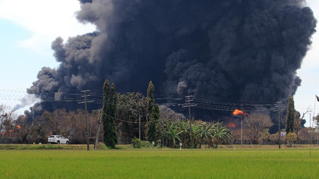 Kementerian ESDM menurunkan tim untuk investigasi penyebab kebakaran kilang Balongan Pertamina, Indramayu, Jawa Barat.