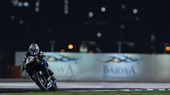 Maverick Vinales menang MotoGP Qatar 2021 setelah mengalahkan Johann Zarco di Sirkuit Losail, Qatar, Senin (29/3) dini hari WIB.