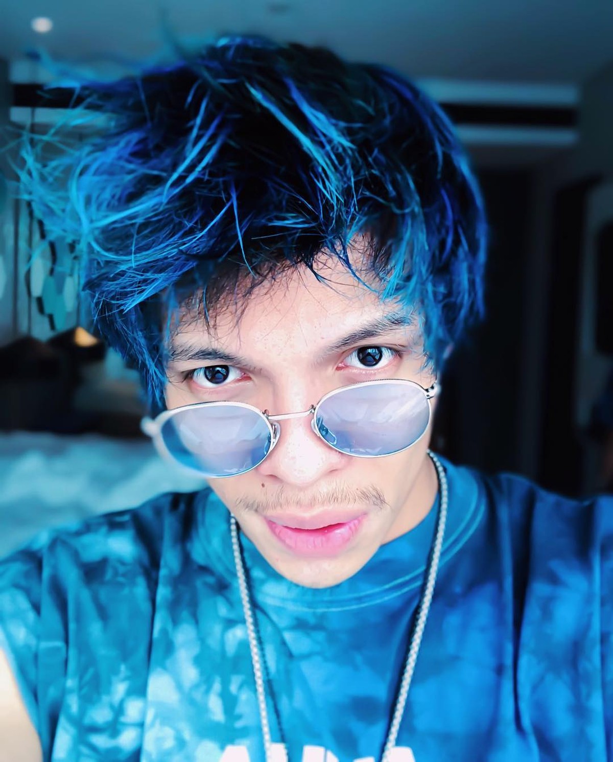 Atta Halilintar terkenal selalu memakai bandana&period; Berikut adalah penampilan Atta tanpa bandana yang penuh cibiran&excl;