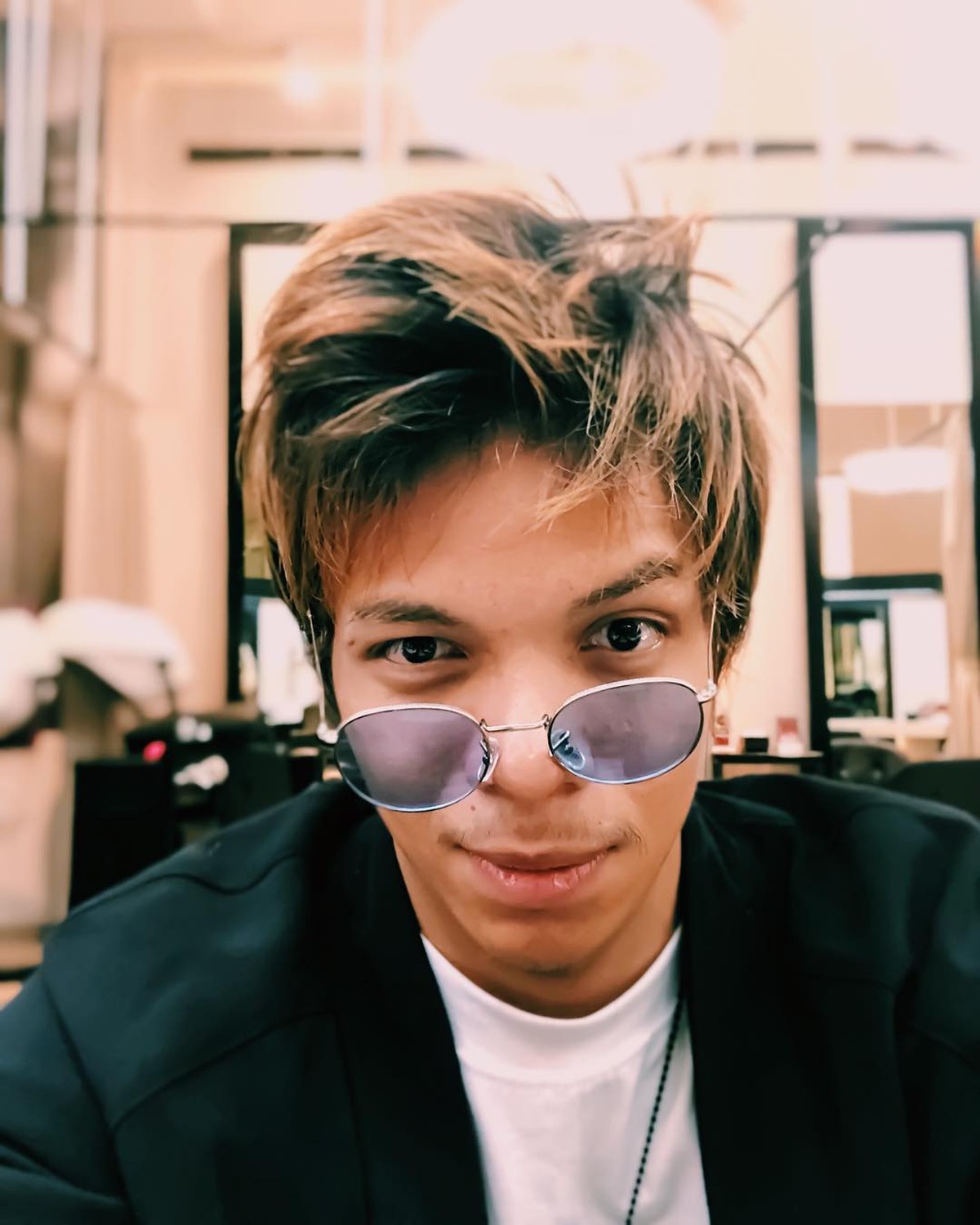 Atta Halilintar terkenal selalu memakai bandana&period; Berikut adalah penampilan Atta tanpa bandana yang penuh cibiran&excl;