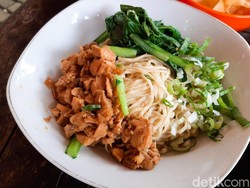 5 Bubur Ayam dan Mie Ayam yang Enak Disantap Setelah Sunmori di Jakarta