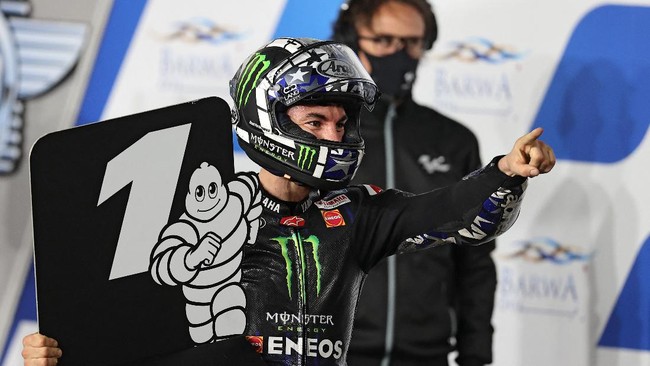 Juara MotoGP Qatar, Maverick Vinales mengakui ia mencoba menghemat ban dengan tidak langsung tampil agresif di awal balapan.