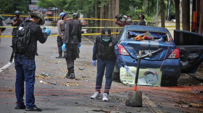Usai bom Makassar, aparat gabungan Polda Metro Jaya, Kodam Jaya dan, Pemprov DKI Jakarta menggelar patroli ke rumah ibadah, objek vital hingga sentra ekonomi.