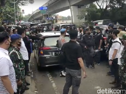 Rekonstruksi Penembakan di RM Cafe Cengkareng Dijaga Ketat Polisi