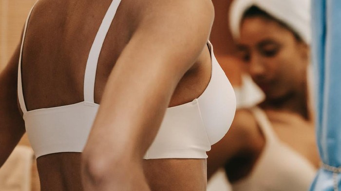 Simple dan Mudah, Ini 5 Tips Pilih Bra untuk Wanita Dada Besar