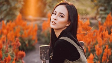 img-title Miss Indonesia Nadia Riwu Kaho dan Ibunya Diduga Menipu hingga Ratusan Juta