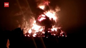 VIDEO: Kebakaran Kilang Minyak Balongan, Rumah Warga Rusak