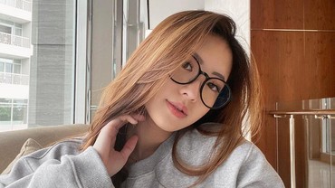 img-title Lirik Lagu Masih Kutunggu - Valerie Pola