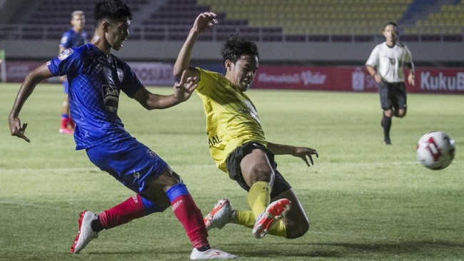 Arema FC mengusulkan tidak ada degradasi untuk Liga 1 2021. Usulan itu akan diajukan Arema pada Kongres Tahunan PSSI.