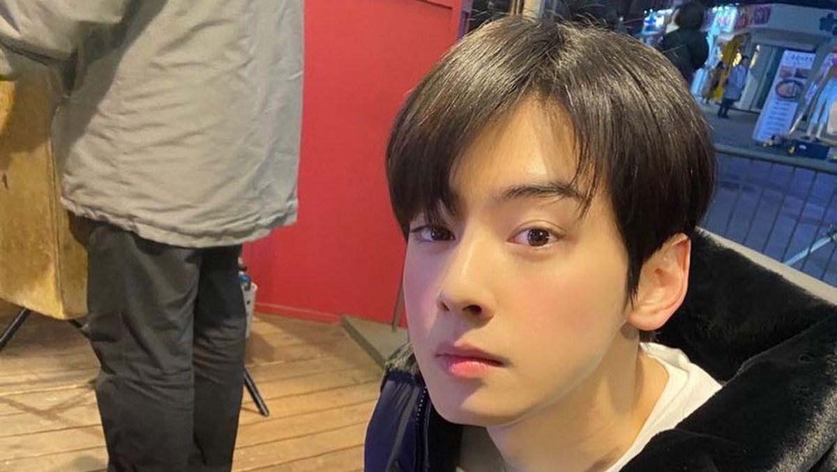 Salah satu member group ASTRO&comma; Cha Eun Woo berulang tahun pada hari ini &lpar;30&sol;3&rpar;&period; Intip yuk pesona Cha Eun Woo diumur 24&excl;