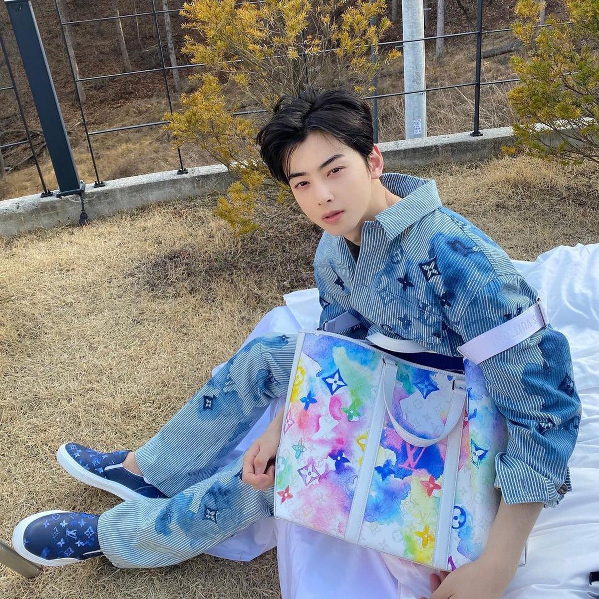 Salah satu member group ASTRO&comma; Cha Eun Woo berulang tahun pada hari ini &lpar;30&sol;3&rpar;&period; Intip yuk pesona Cha Eun Woo diumur 24&excl;