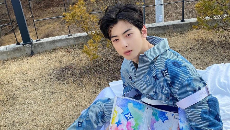 Salah satu member group ASTRO, Cha Eun Woo berulang tahun pada hari ini (30/3). Intip yuk pesona Cha Eun Woo diumur 24!