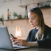 Biar Kerja Fokus, Begini Tips Menjauhkan Gangguan dari Gadget