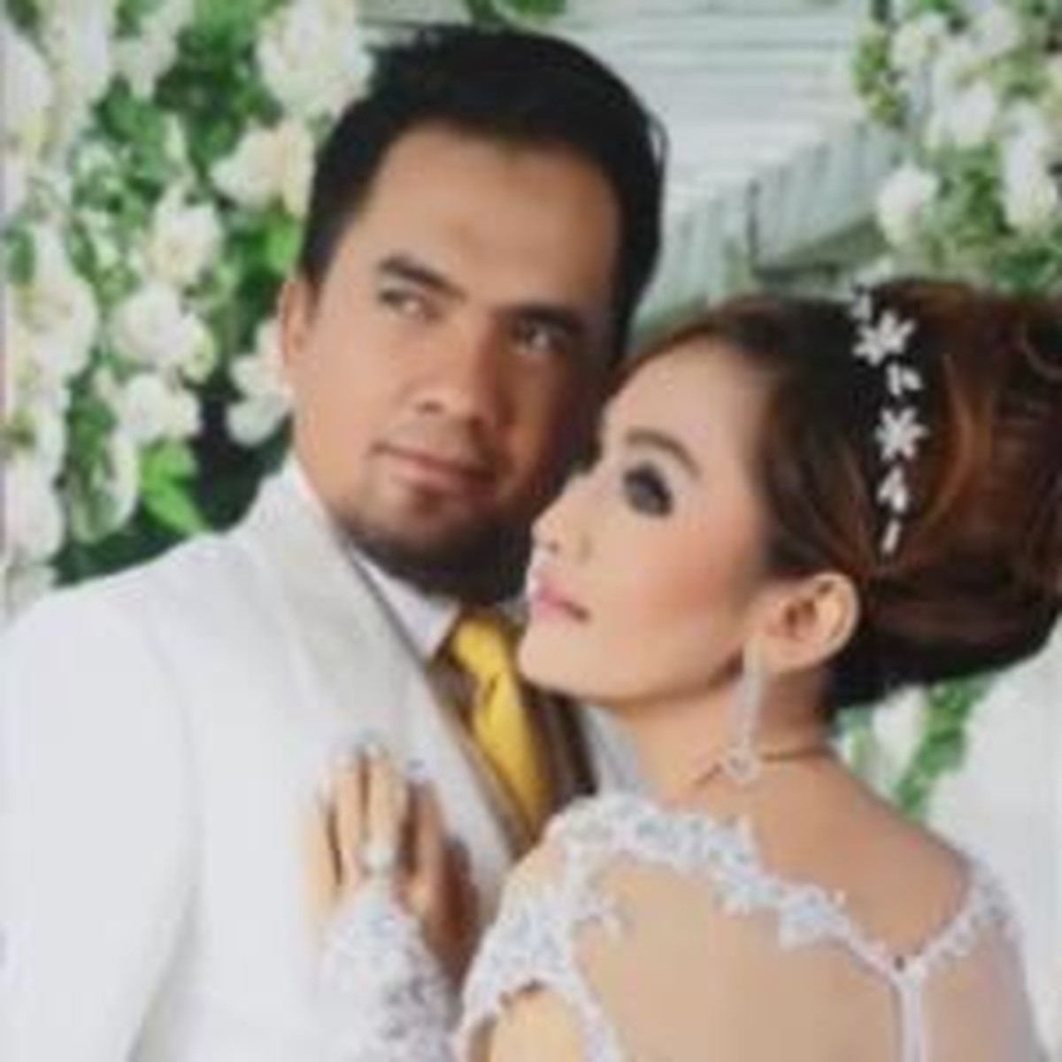 Beredar foto-foto pernikahan Saipul Jamil dan Indah Sari yang membuat heboh&period; Berikut foto-fotonya&excl;