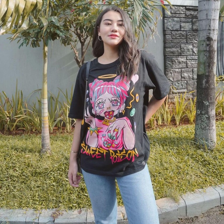 Putri cantik Reza Artamevia, Aaliyah Massaid ini dikabarkan tengah menjalin hubungan dengan sultan. Berikut potret manisnya Aaliyah!