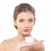 Mau Pakai Krim Wajah? Ini Ciri-cirinya yang Aman Digunakan